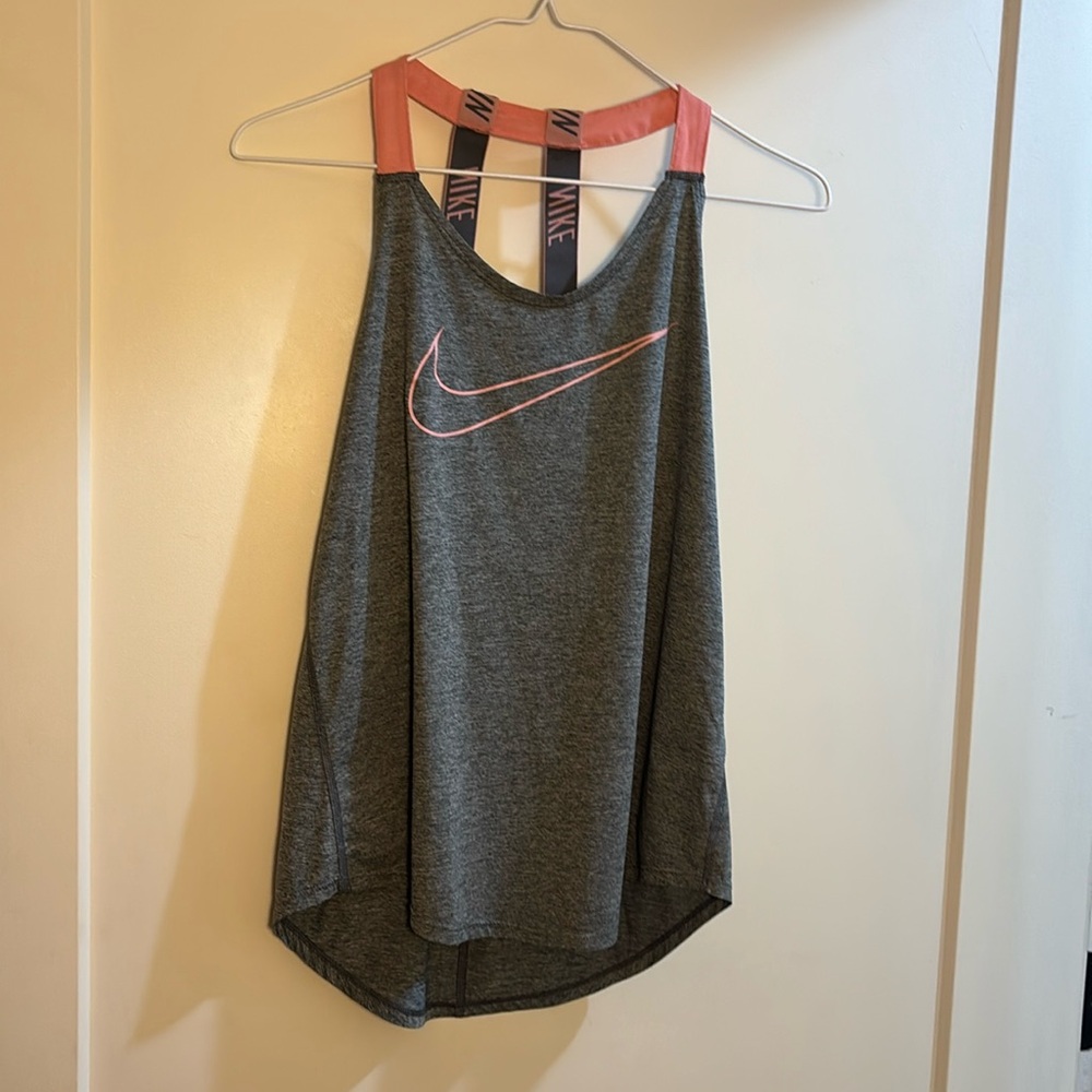 (S) Nike tank top